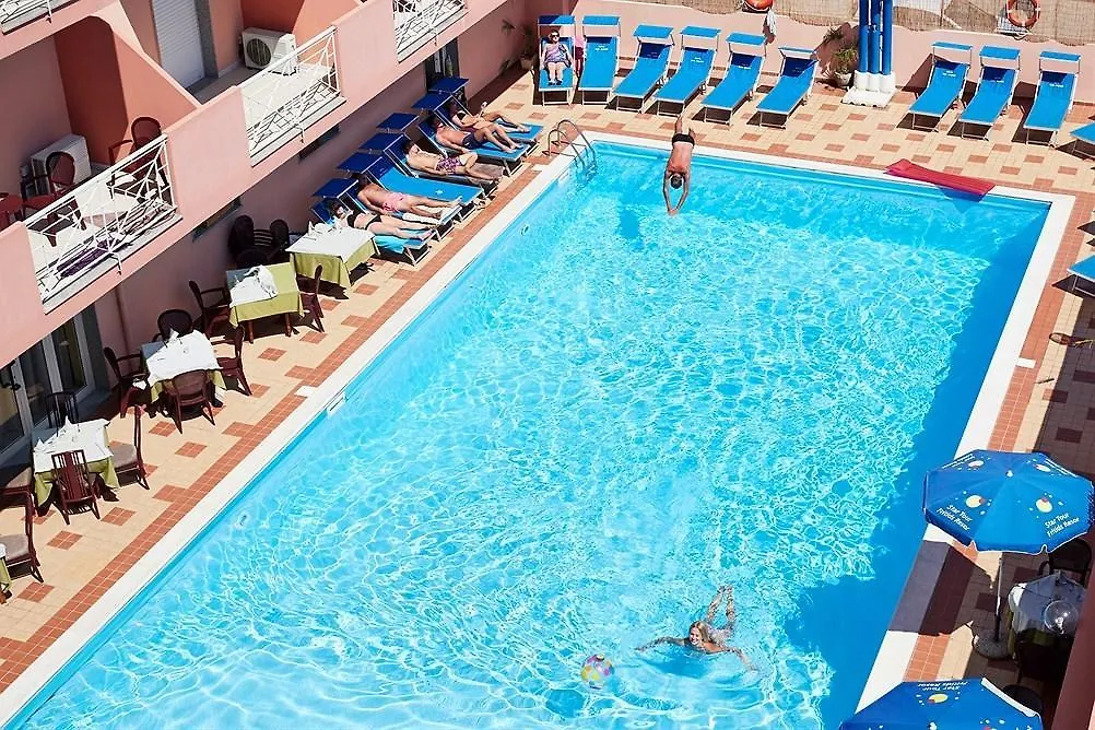 אלגהרו Hotel San Marco 4*,
